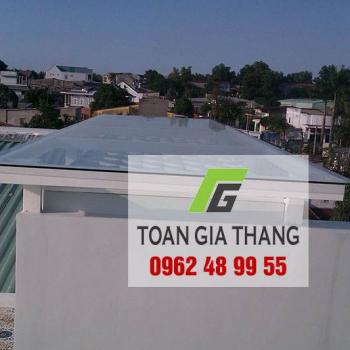 Mái kính cường lực giếng trời Mái kính cường lực giếng trời