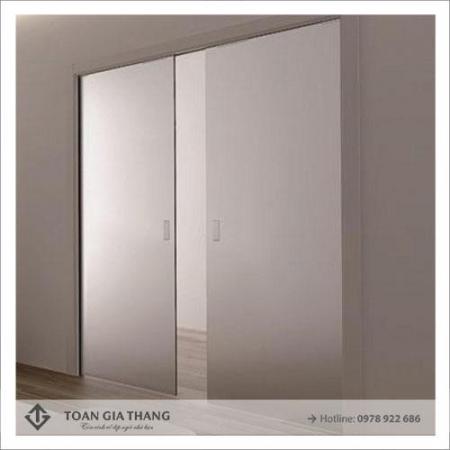 Cửa kính cường lực một chiều giá rẻ Cửa kính cường lực một chiều giá rẻ