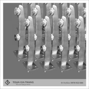 Sản xuất và lắp đặt chân trụ inox Sản xuất và lắp đặt chân trụ inox
