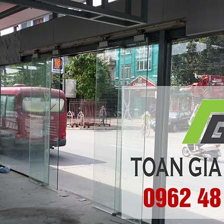 CỬA KÍNH LÙA HAI CÁNH CỬA KÍNH LÙA HAI CÁNH