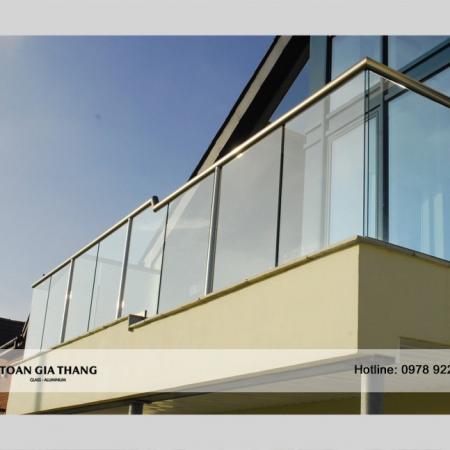 Lan can kính cường lực Inox Lan can kính cường lực Inox