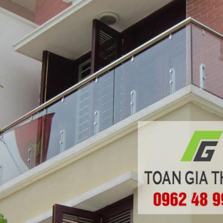 LAN CAN INOX KÍNH CƯỜNG LỰC TOÀN GIA THẮNG LAN CAN INOX KÍNH CƯỜNG LỰC TOÀN GIA THẮNG