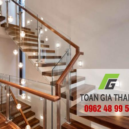Cầu thang gỗ và kính - Sự lựa chọn thông minh cho ngôi nhà của bạn Cầu thang gỗ và kính - Sự lựa chọn thông minh cho ngôi nhà của bạn