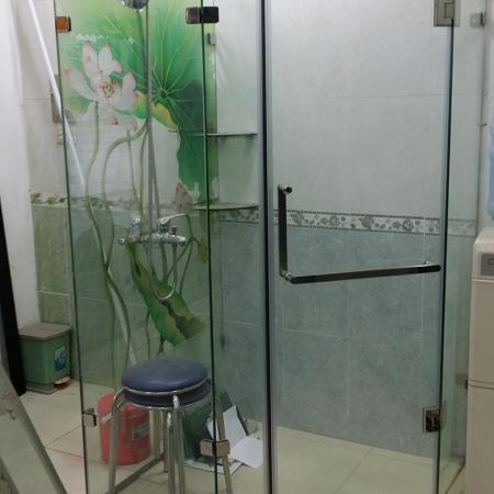Vách kính tắm họa tiết Vách kính tắm họa tiết